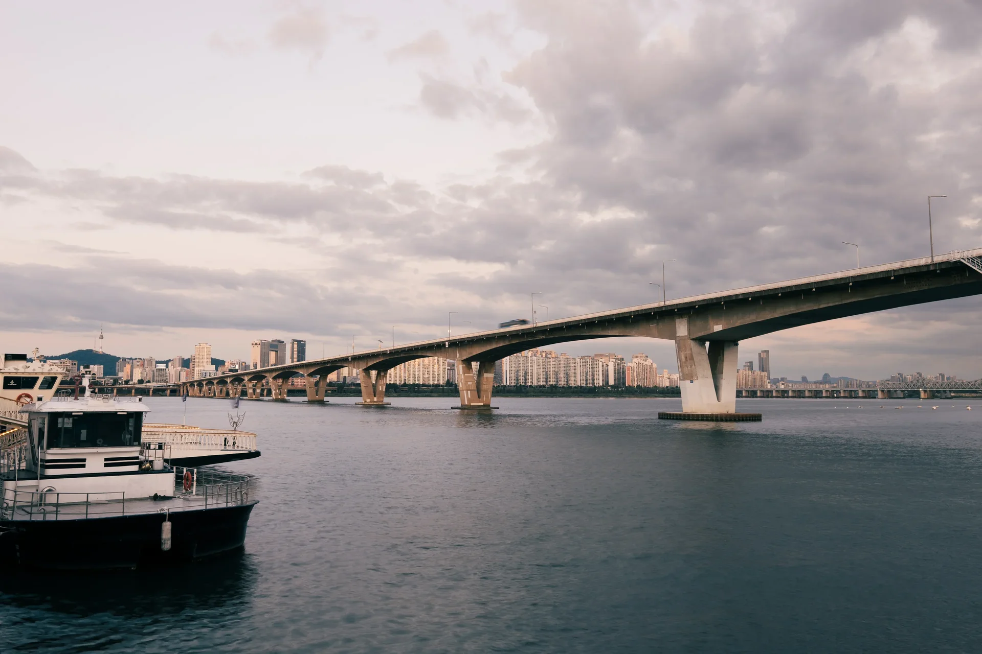 63 Building Hangang1